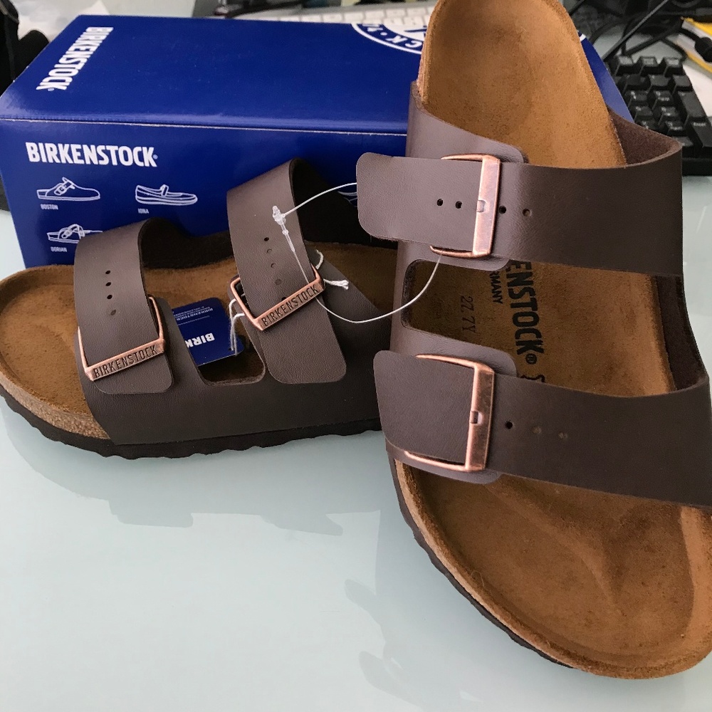 Brand New in Box Birkenstock Brown Arizona size 42